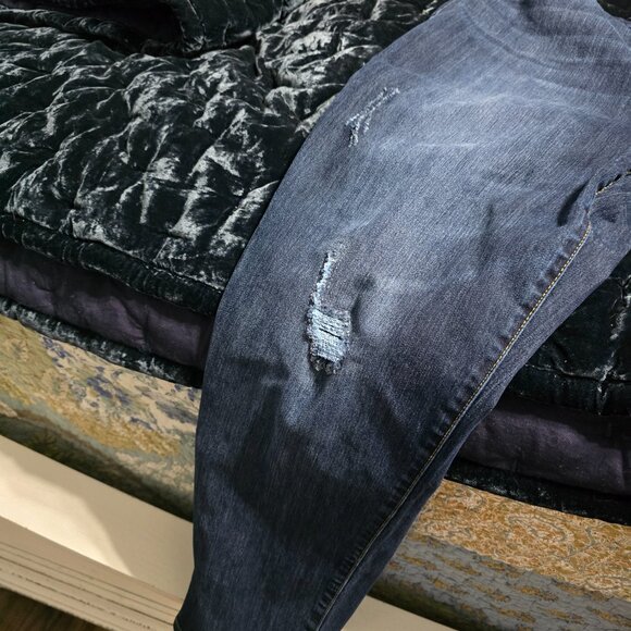 Chicos Ankle Jeans Embroidered Flowers Distressed Look, Boho - Picture 4 of 7